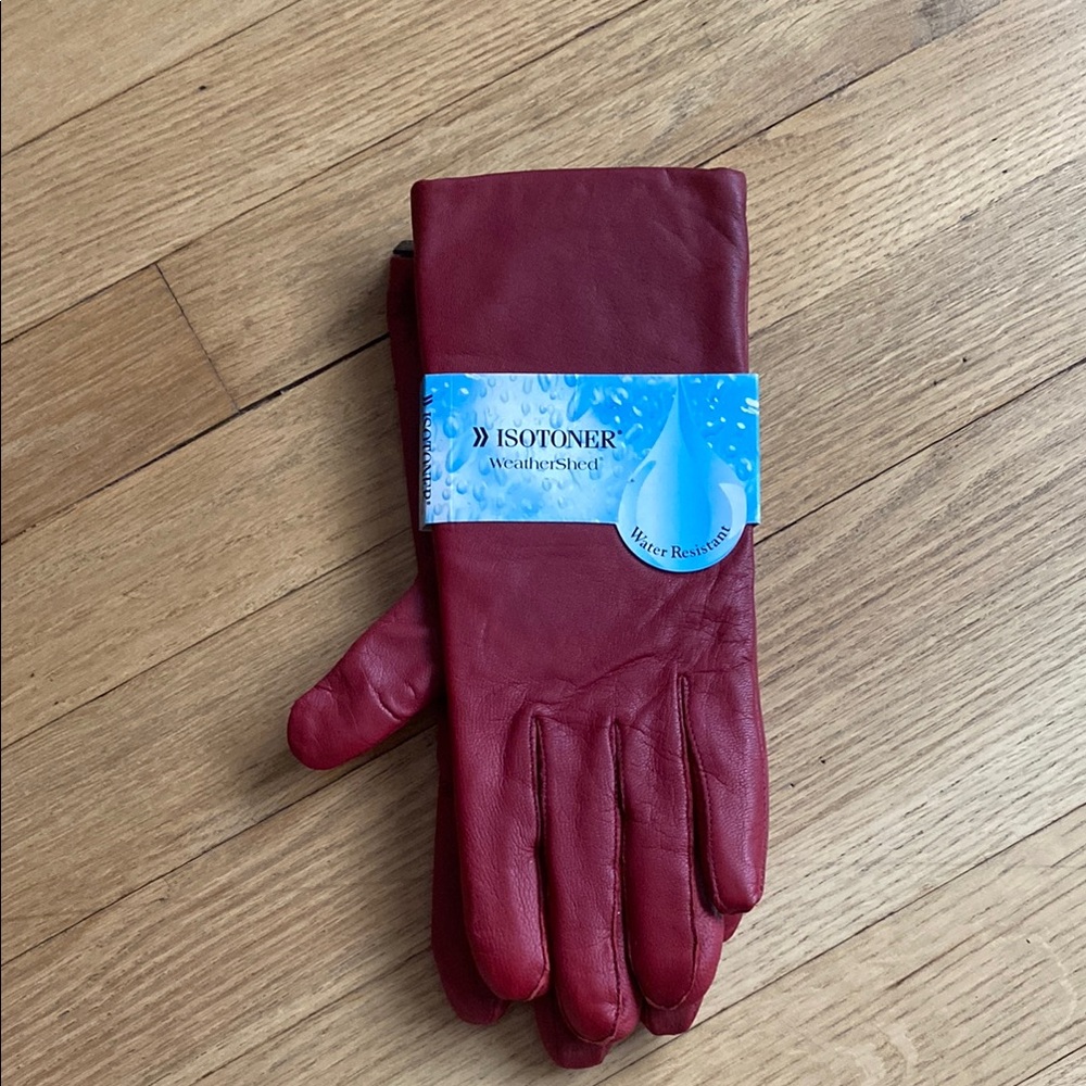 NWT!!  Isotoner "Really Red"  Leather Gloves